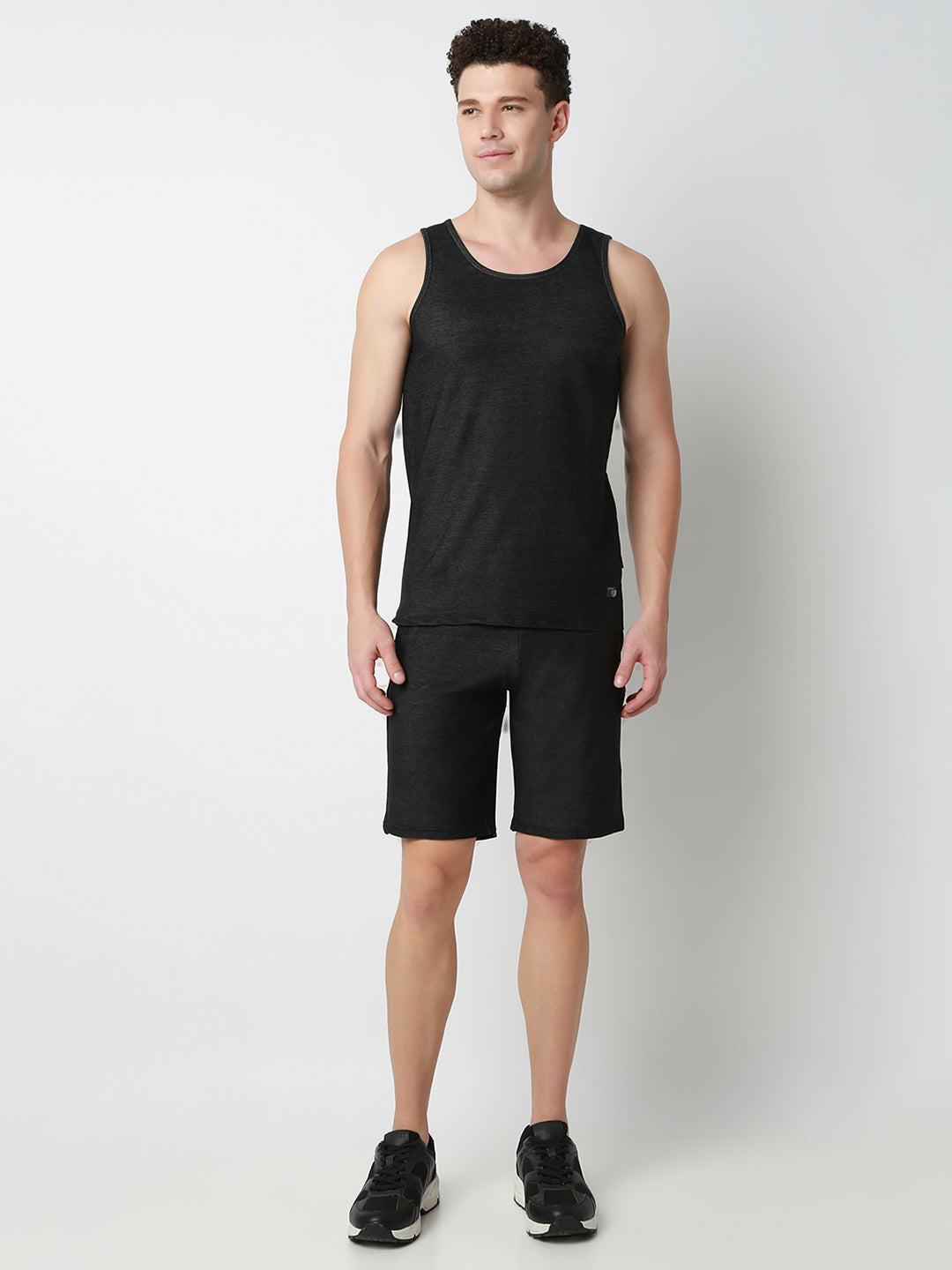 UnderJeans by Spykar Men Dark Denim Black Round Neck Solid Innerwear Vests
