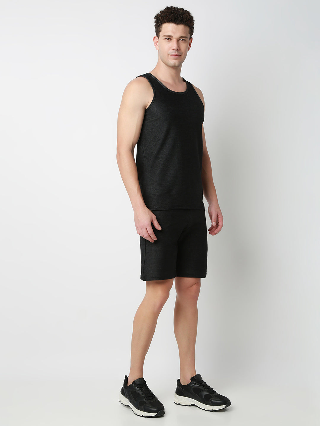 UnderJeans by Spykar Men Dark Denim Black Round Neck Solid Innerwear Vests