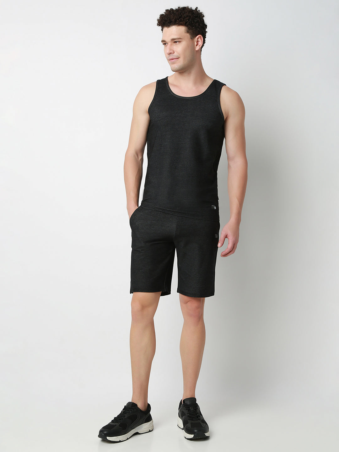 UnderJeans by Spykar Men Dark Denim Black Round Neck Solid Innerwear Vests
