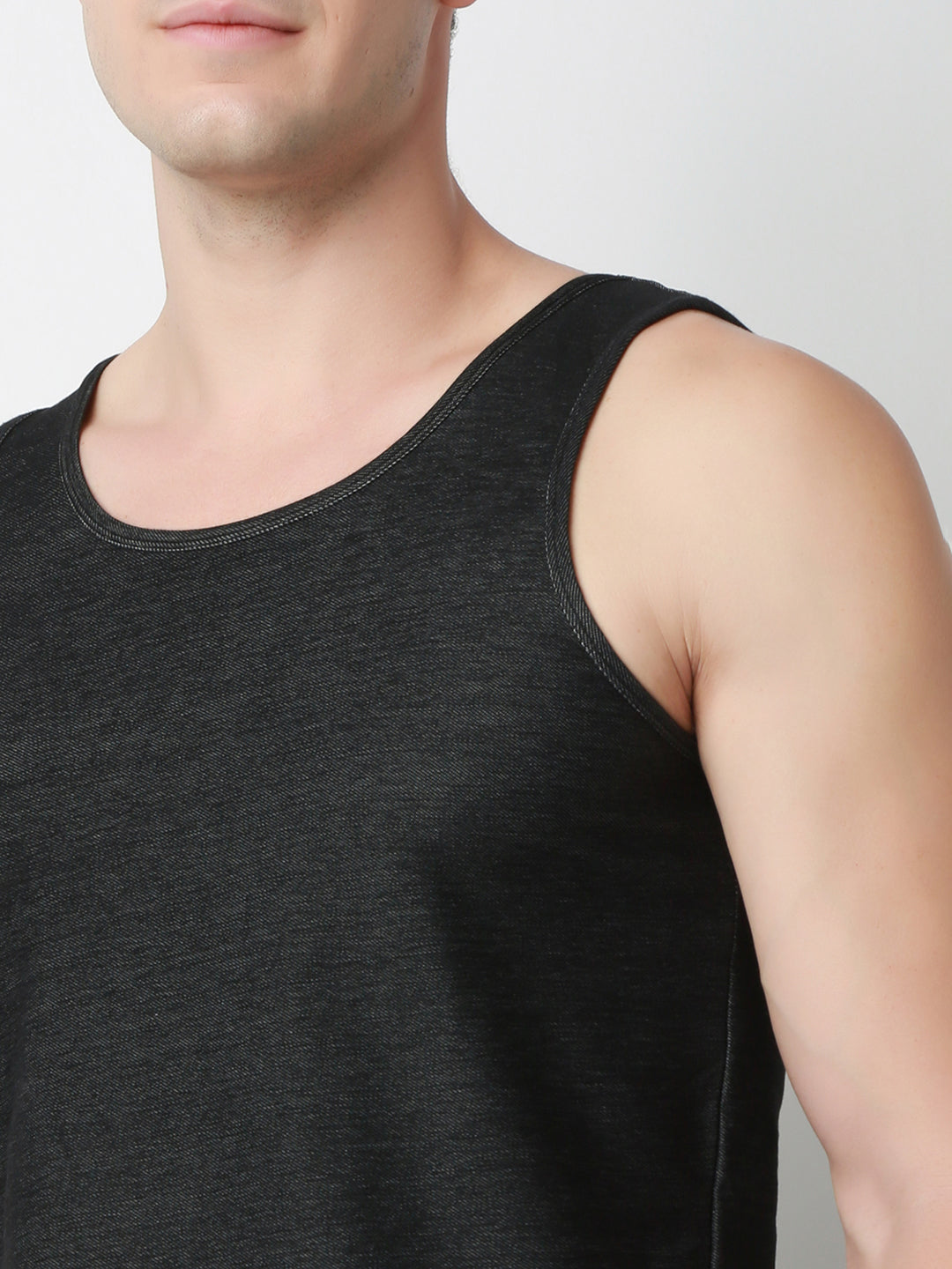 UnderJeans by Spykar Men Dark Denim Black Round Neck Solid Innerwear Vests