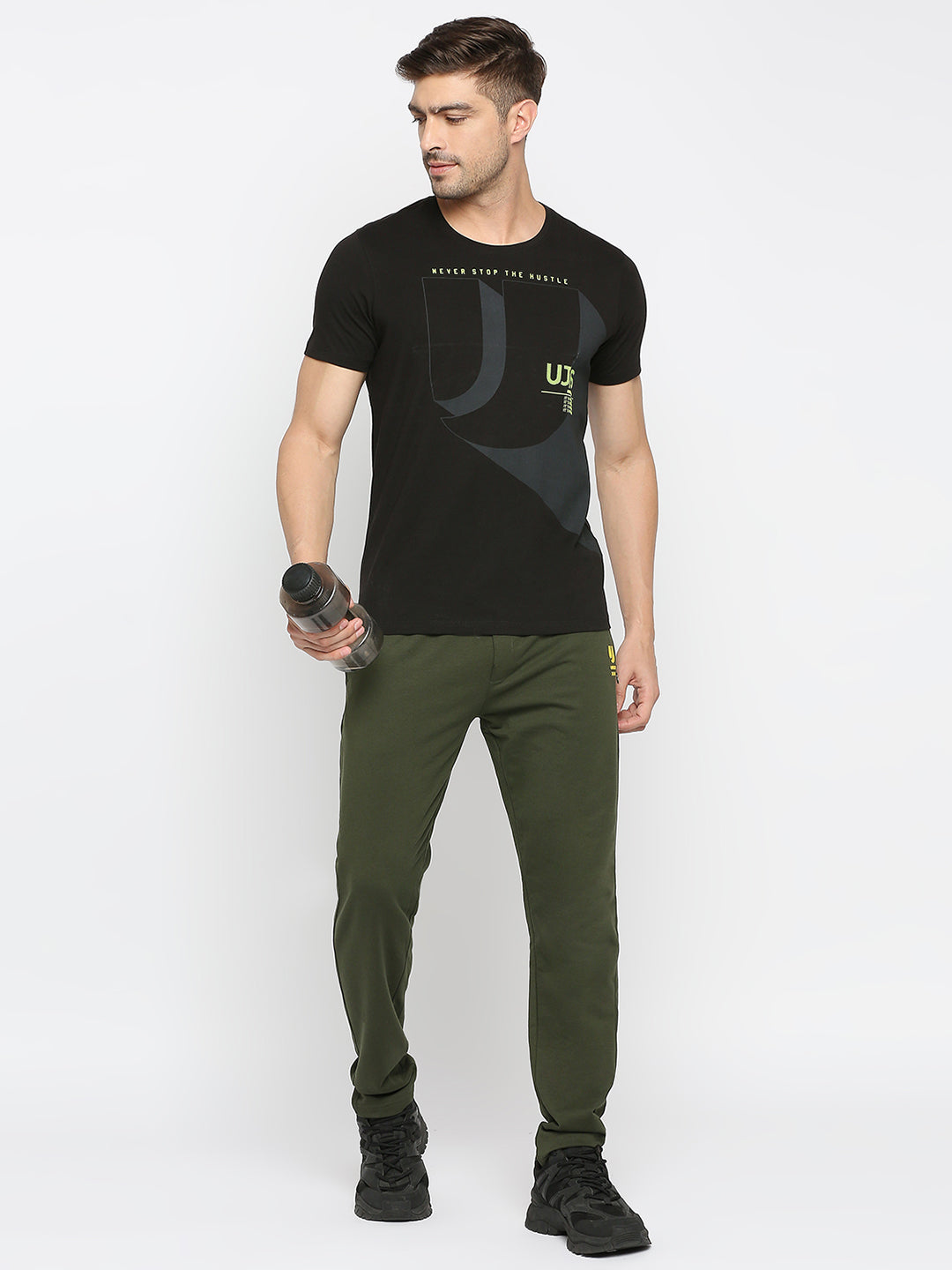 Men Premium Black Cotton Round Neck Printed Tshirt- UnderJeans by Spykar