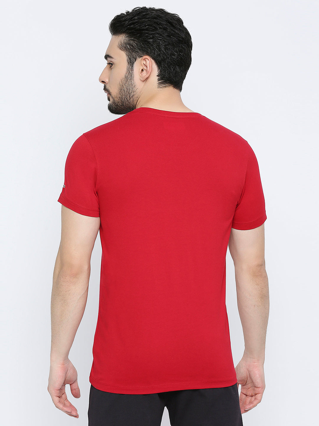 Men Premium Cotton Deepred Round Neck Tshirt - UnderJeans by Spykar