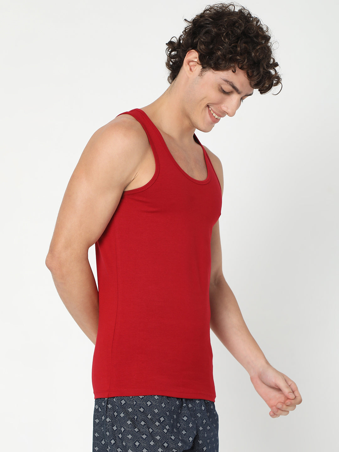 Men Premium Maroon Cotton Blend Regular Fit Vest - UnderJeans by Spykar