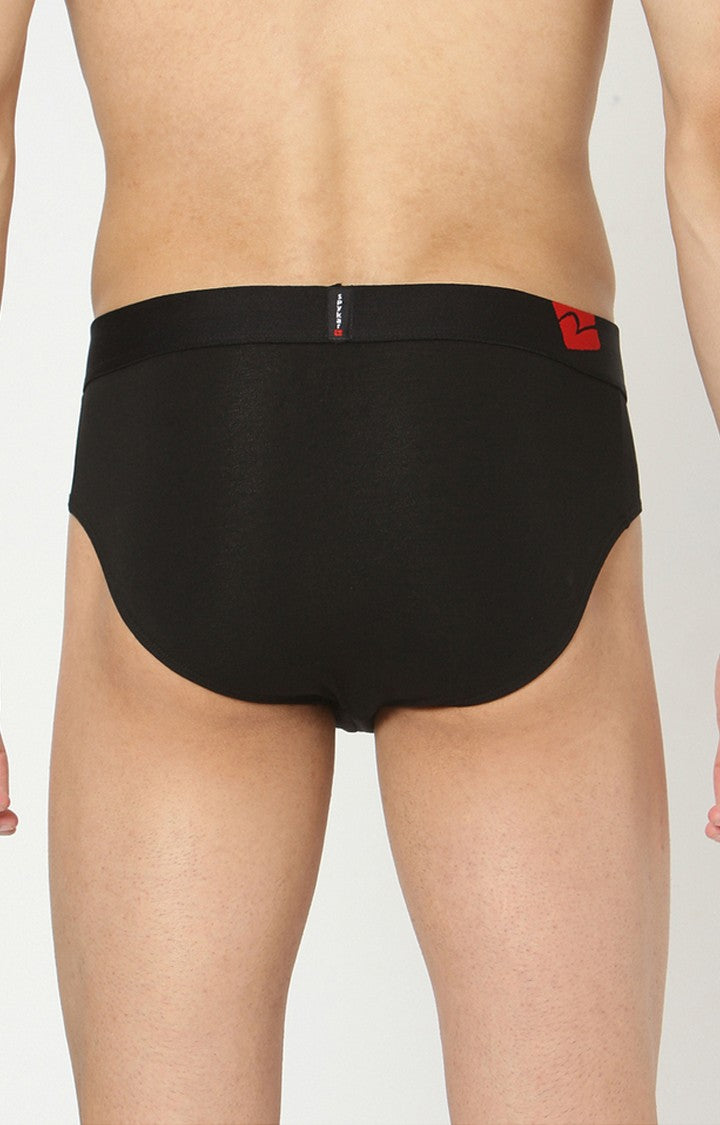 Underjeans By Spykar Black Solid Briefs For Men