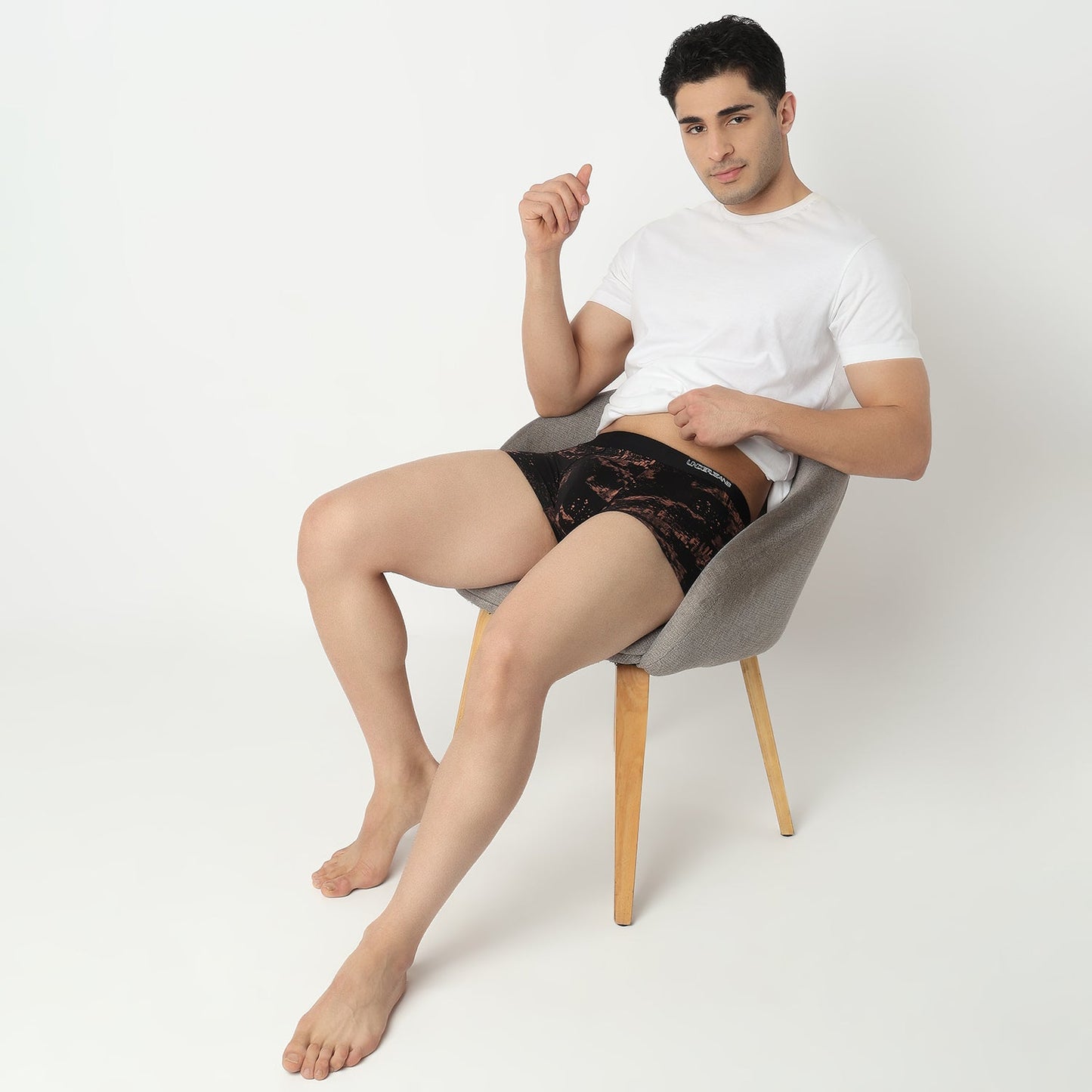 Underjeans by Spykar Men Black Rust Regular Fit Ultrasoft Trunks