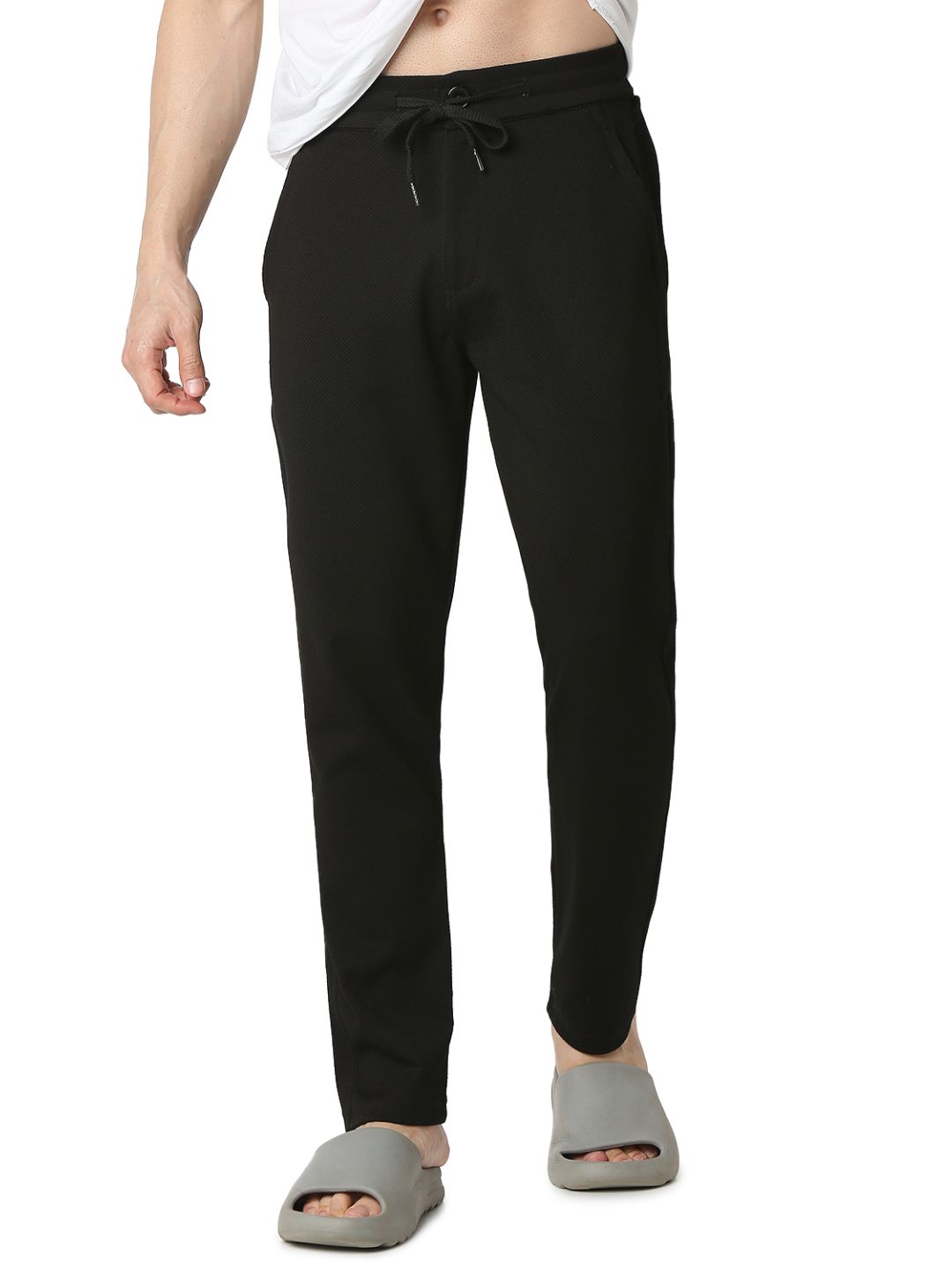 Underjeans By Spykar Men Premium Black Cargo Pant