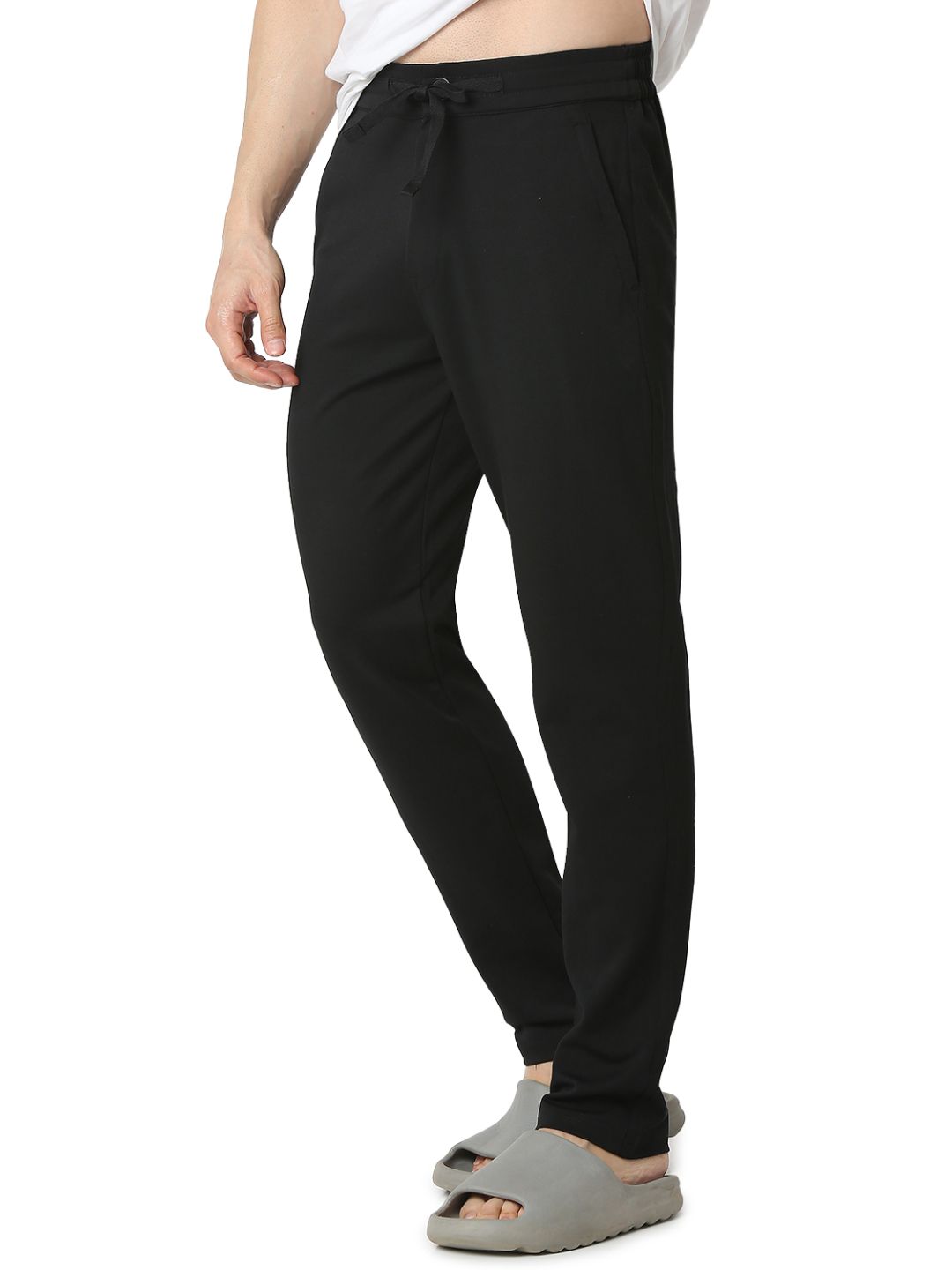 Underjeans By Spykar Men Premium Black Cargo Pant