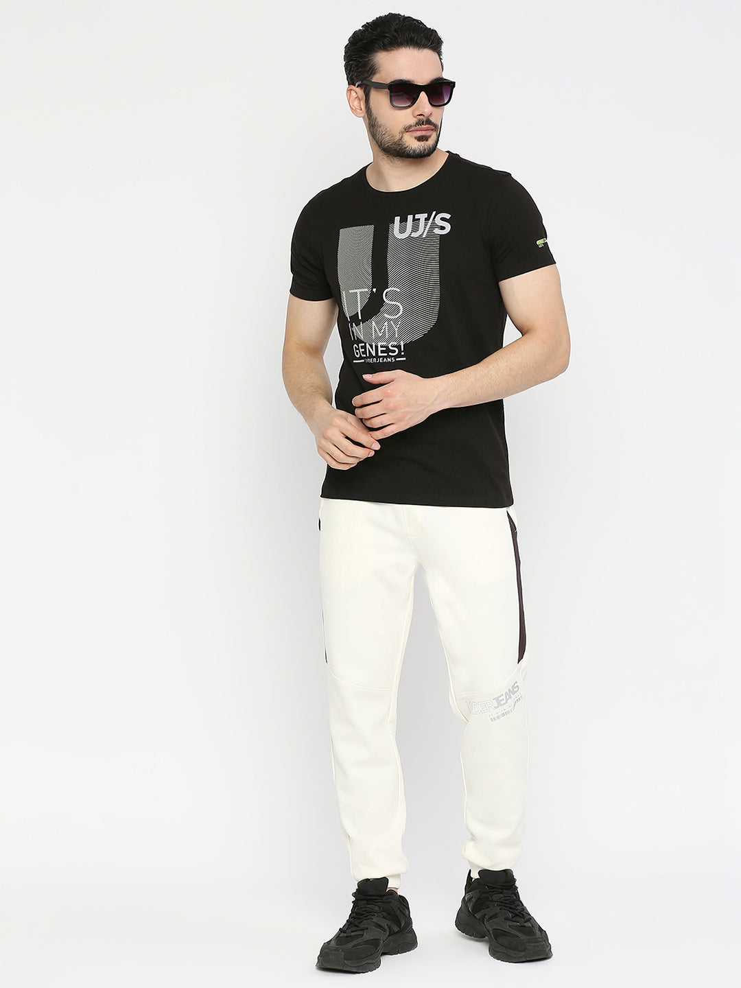 Men Premium Cotton Black Round Neck Tshirt- UnderJeans by Spykar